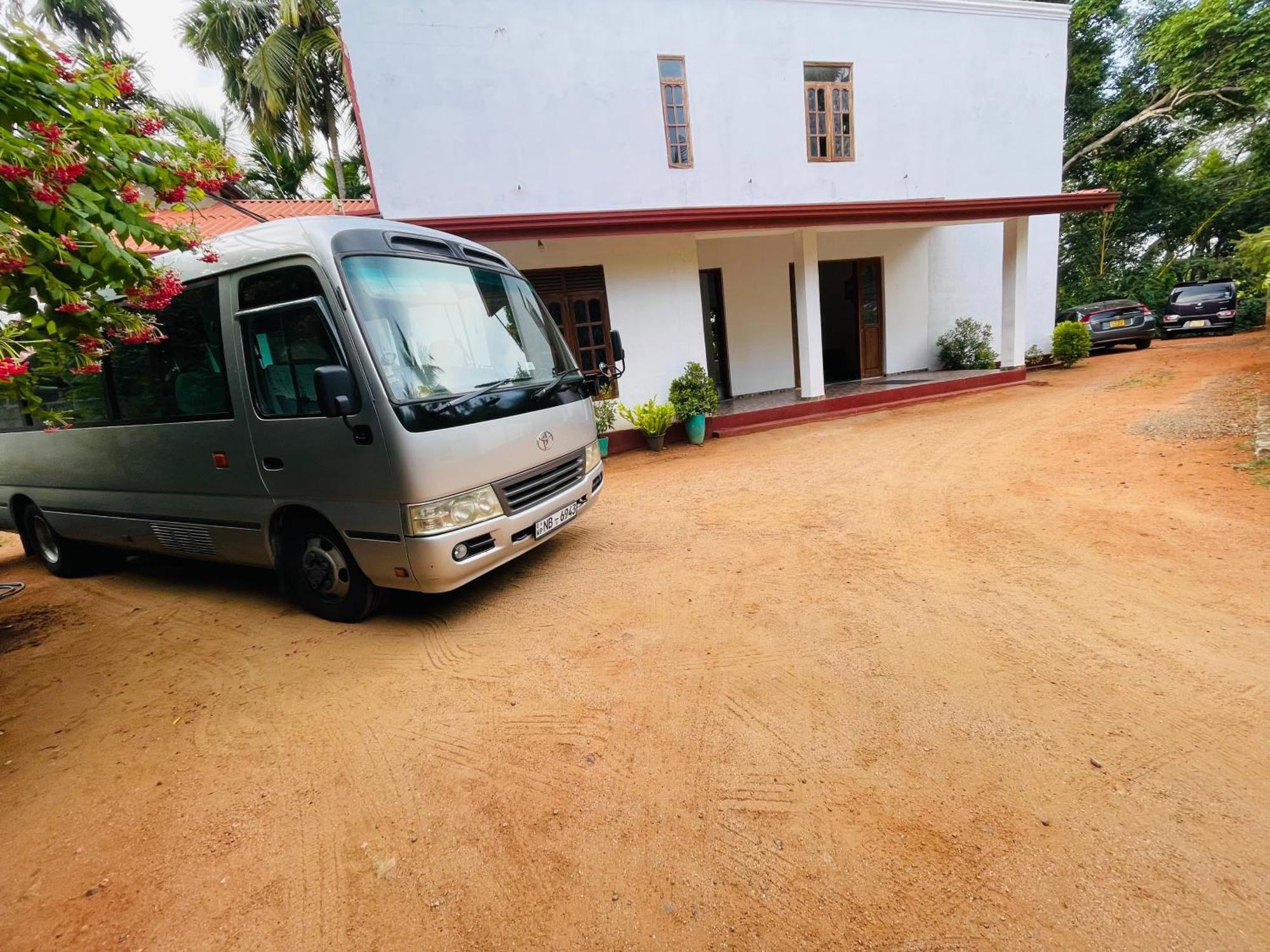 Divine Villa Anuradhapura Exterior photo